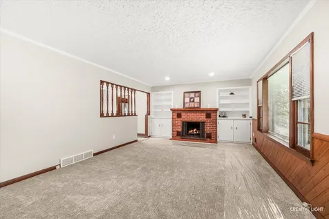203 South Rosedale Avenue Aurora IL 60506