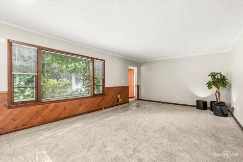 203 South Rosedale Avenue Aurora IL 60506