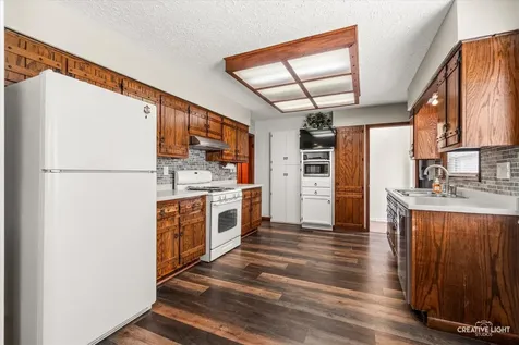 203 South Rosedale Avenue Aurora IL 60506
