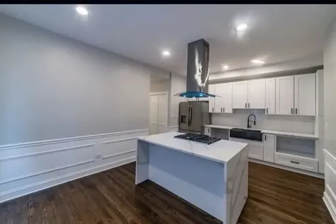 5826 South Michigan Avenue Chicago IL 60637