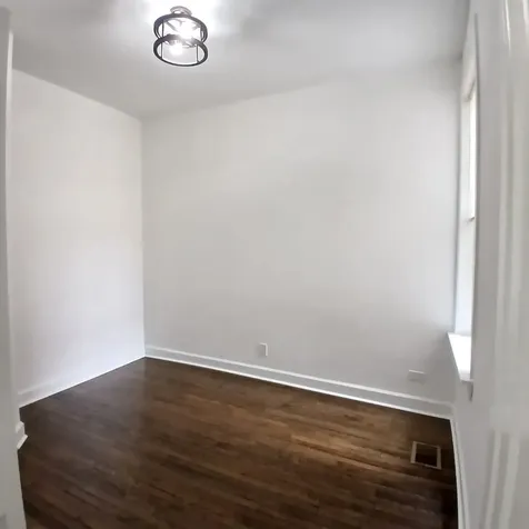 4058 West Hirsch Street Chicago IL 60651