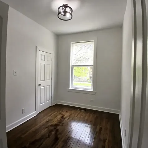 4058 West Hirsch Street Chicago IL 60651