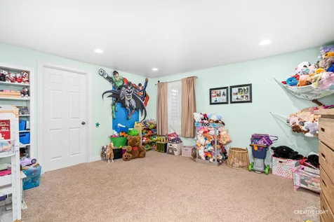 488 Gray Avenue Elburn IL 60119
