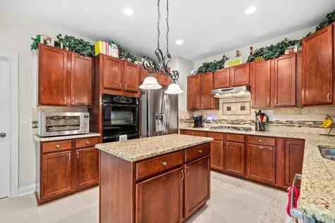 488 Gray Avenue Elburn IL 60119