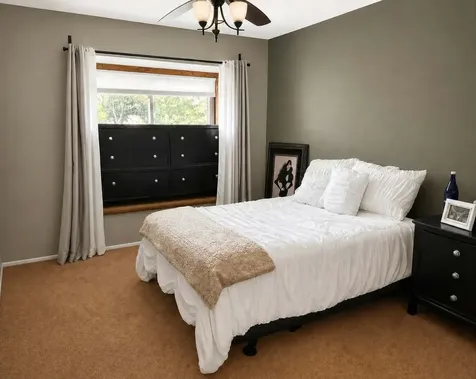 2678 Woodview Court Waukegan IL 60087