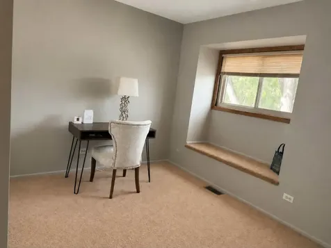 2678 Woodview Court Waukegan IL 60087