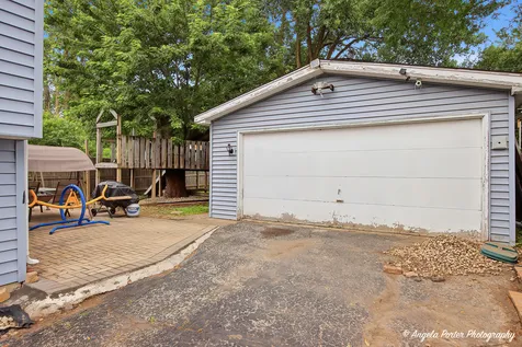 122 Hickory Street Mundelein IL 60060