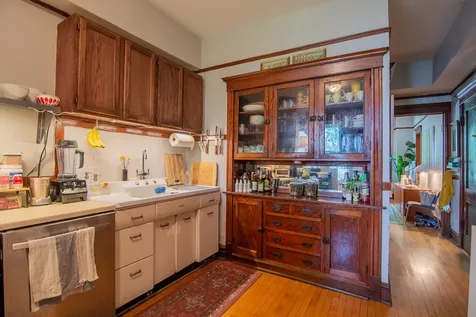 883 North Marshfield Avenue Chicago IL 60622