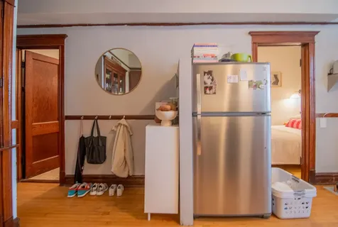 883 North Marshfield Avenue Chicago IL 60622