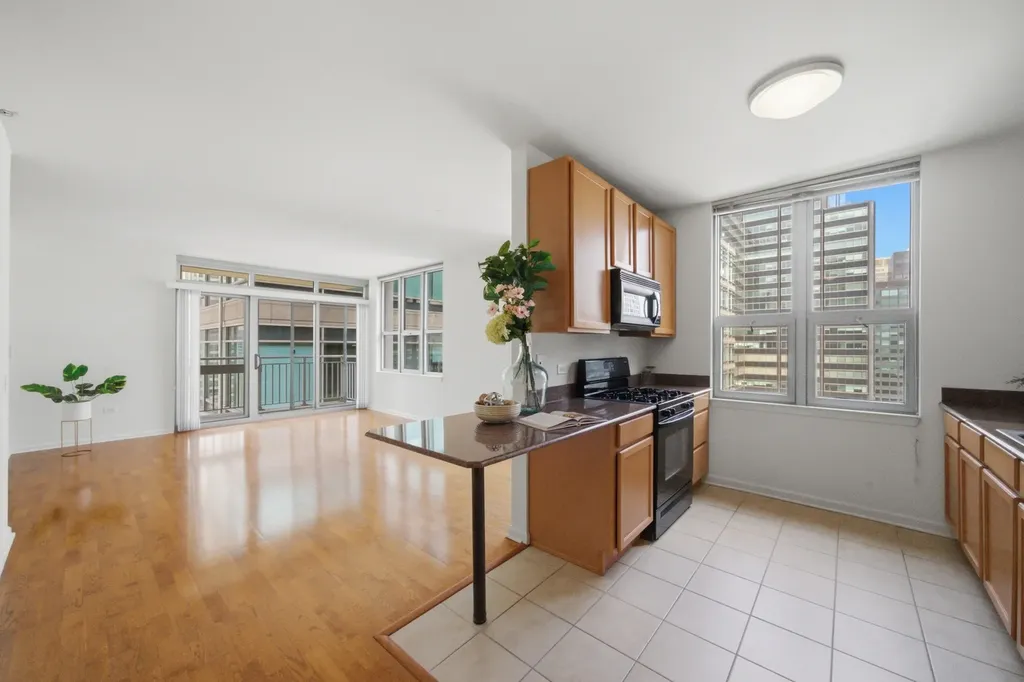 125 South Jefferson Street Chicago IL 60661