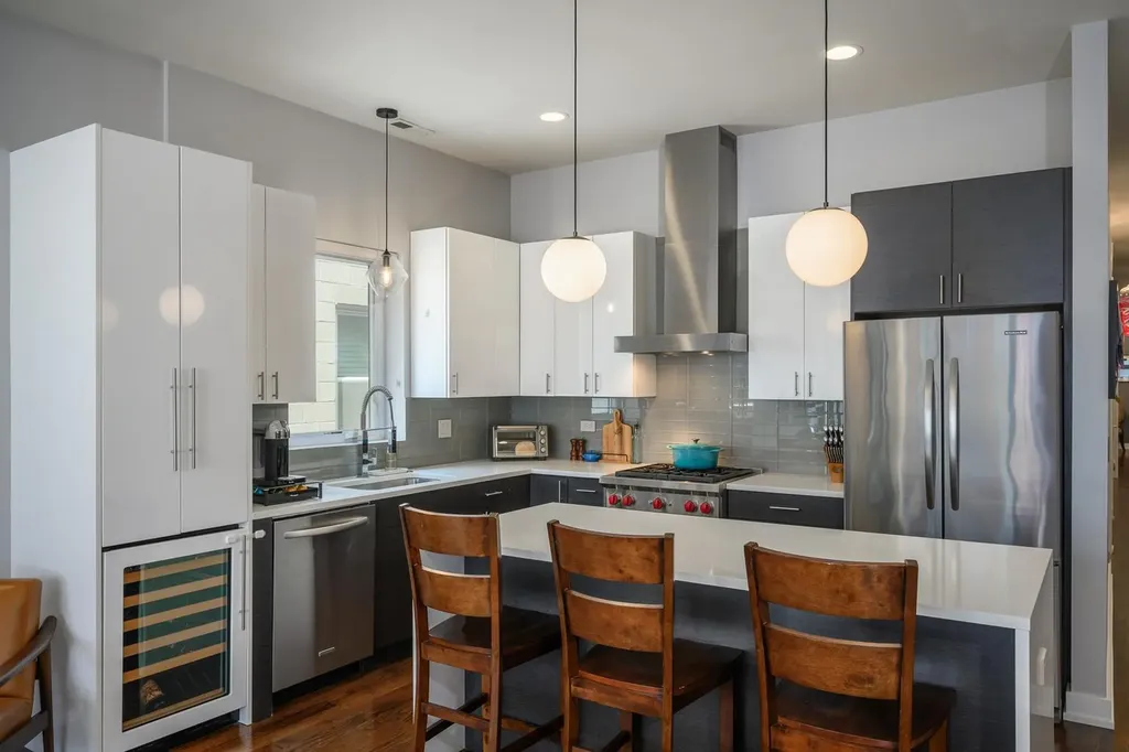 2491 North Milwaukee Avenue Chicago IL 60647
