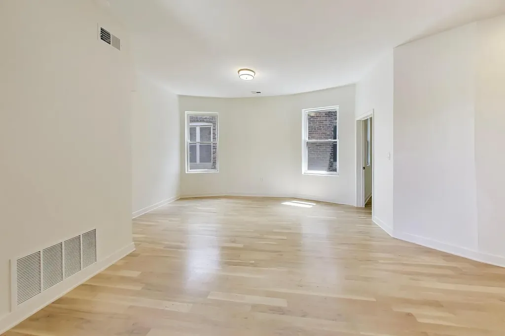 5714 South Prairie Avenue Chicago IL 60637