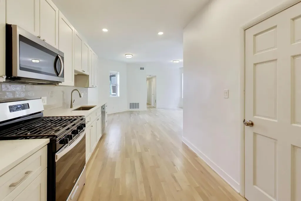 5714 South Prairie Avenue Chicago IL 60637