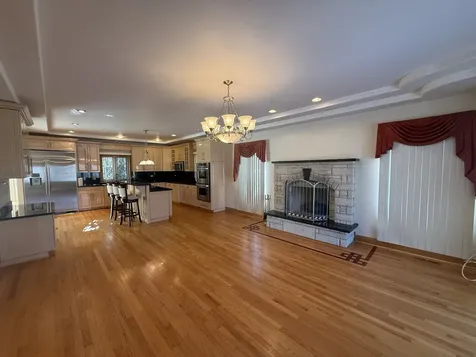 1004 Saddle Lane Lemont IL 60439