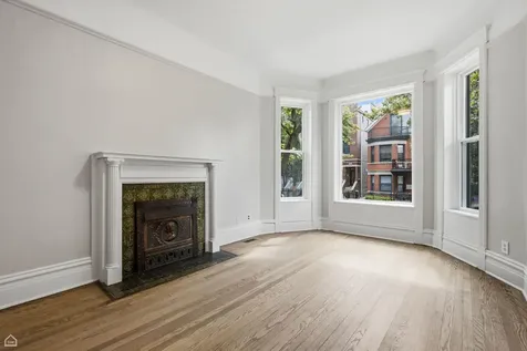 3751 North Clifton Avenue Chicago IL 60613