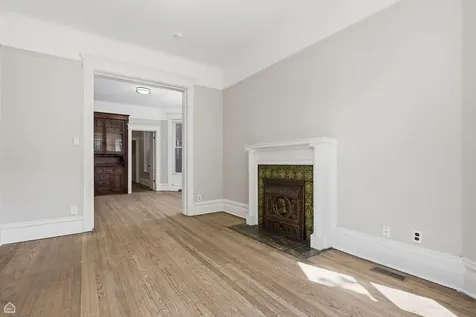 3751 North Clifton Avenue Chicago IL 60613
