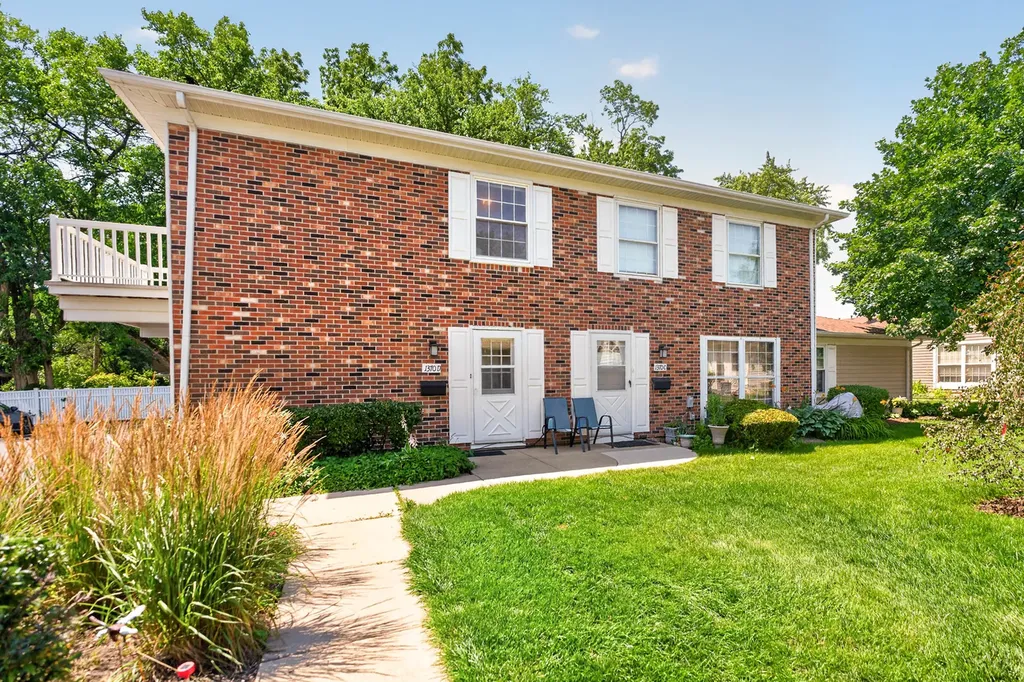 1370 Woodcutter Lane Wheaton IL 60189