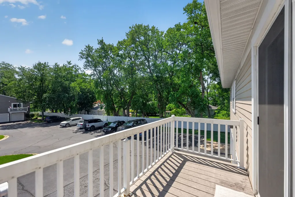 1370 Woodcutter Lane Wheaton IL 60189