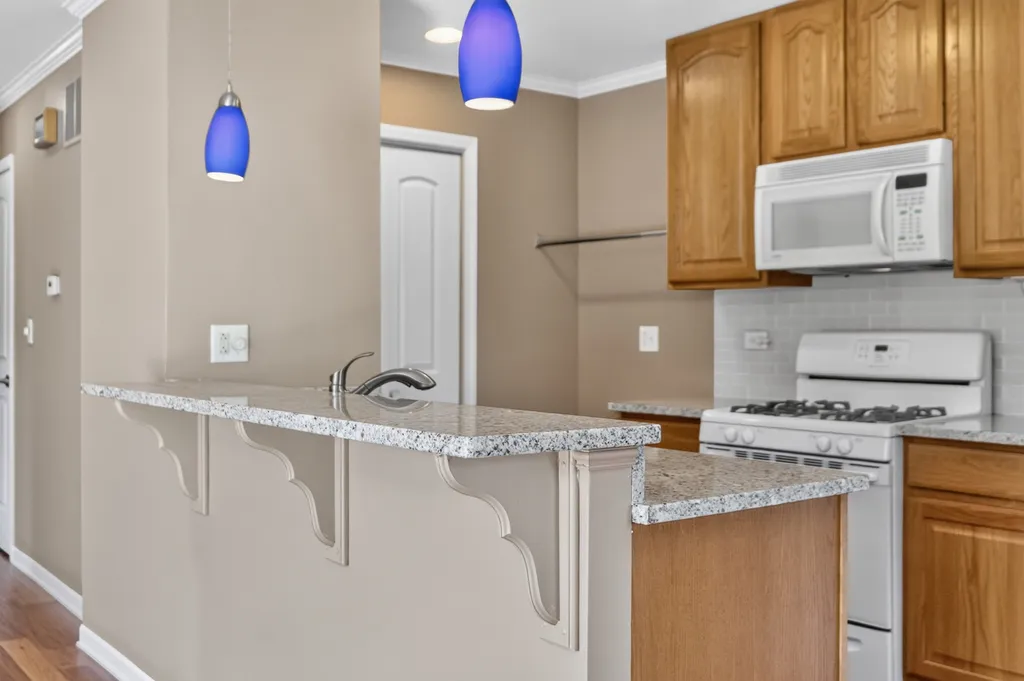 1370 Woodcutter Lane Wheaton IL 60189