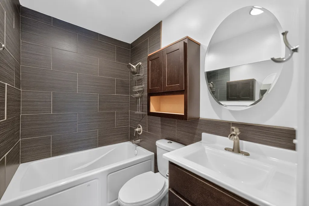 1370 Woodcutter Lane Wheaton IL 60189