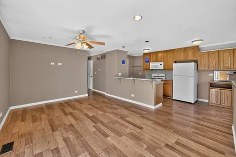 1370 Woodcutter Lane Wheaton IL 60189