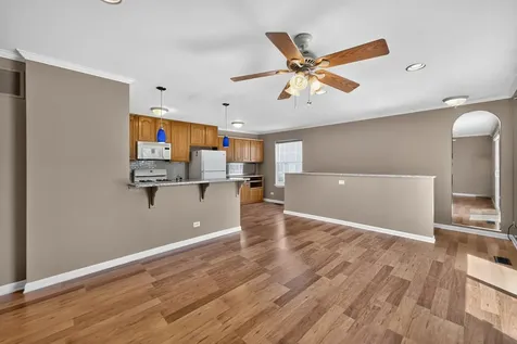 1370 Woodcutter Lane Wheaton IL 60189