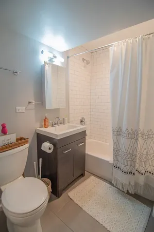 859 North Marshfield Avenue Chicago IL 60622
