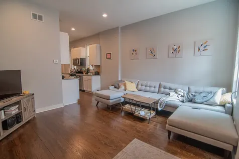 859 North Marshfield Avenue Chicago IL 60622
