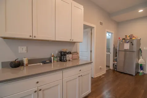 859 North Marshfield Avenue Chicago IL 60622