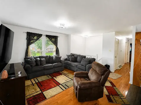 307 Hickory Avenue Romeoville IL 60446