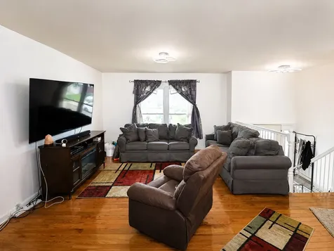 307 Hickory Avenue Romeoville IL 60446