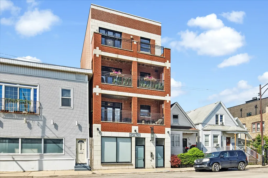 2930 North Elston Avenue Chicago IL 60618