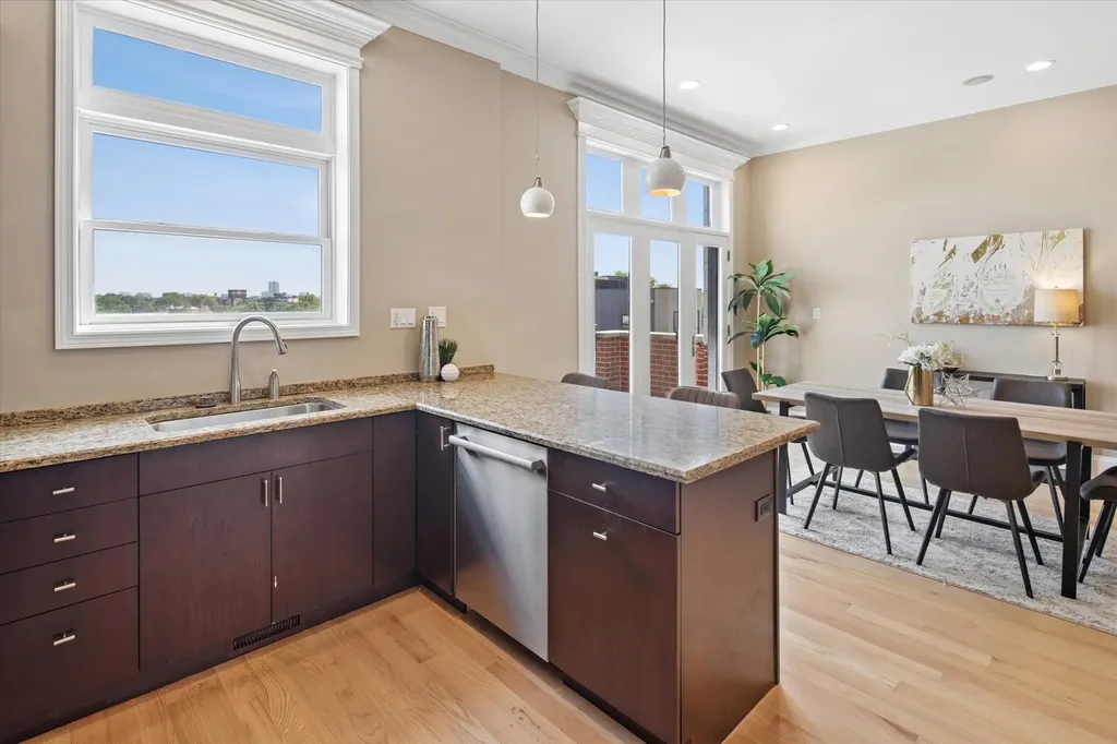 2930 North Elston Avenue Chicago IL 60618