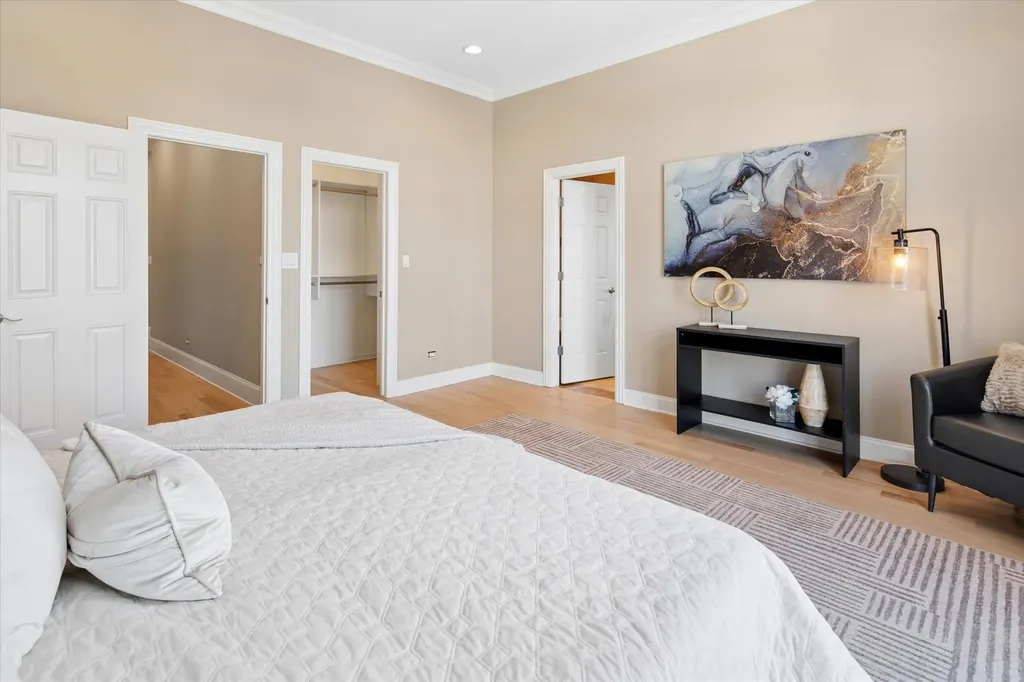 2930 North Elston Avenue Chicago IL 60618
