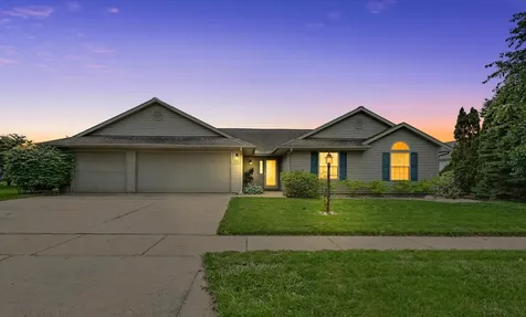 3701 Englewood Drive Champaign IL 61822