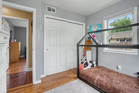 430 27TH Avenue East Moline IL 61244