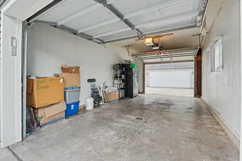 430 27TH Avenue East Moline IL 61244