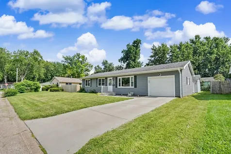430 27TH Avenue East Moline IL 61244