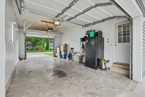 430 27TH Avenue East Moline IL 61244