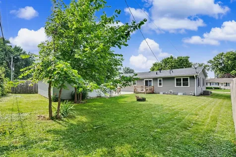 430 27TH Avenue East Moline IL 61244