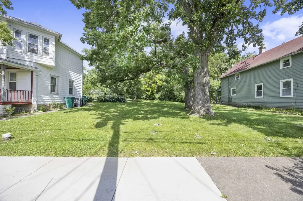 14329 South Beacon Avenue Orland Park IL 60462