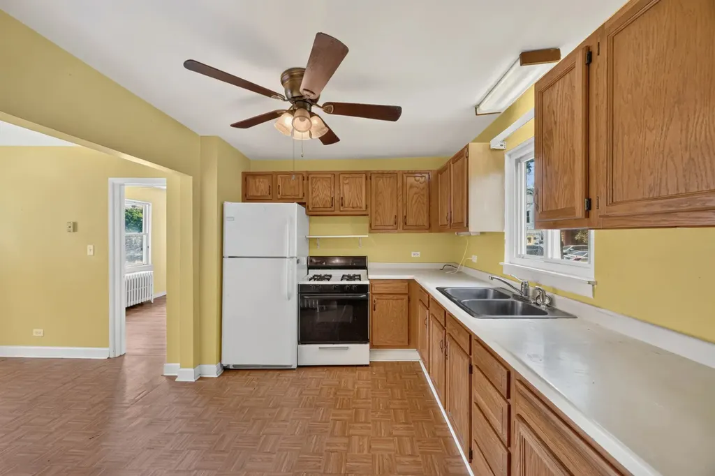 14329 South Beacon Avenue Orland Park IL 60462