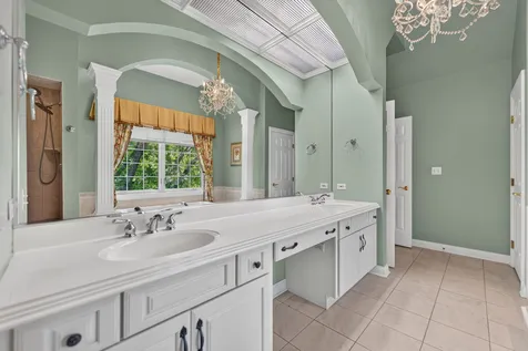 27033 West Coventry Court Lake Barrington IL 60010