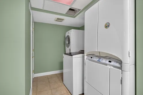 27033 West Coventry Court Lake Barrington IL 60010