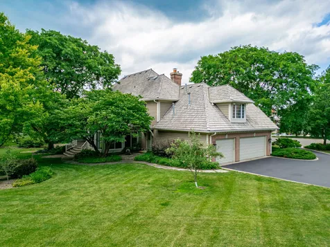 27033 West Coventry Court Lake Barrington IL 60010