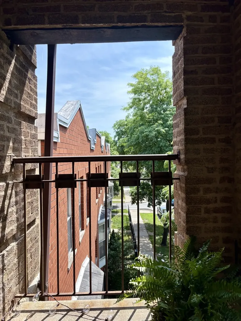 706 East 51st Street Chicago IL 60615