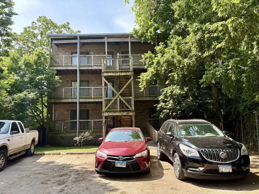 706 East 51st Street Chicago IL 60615