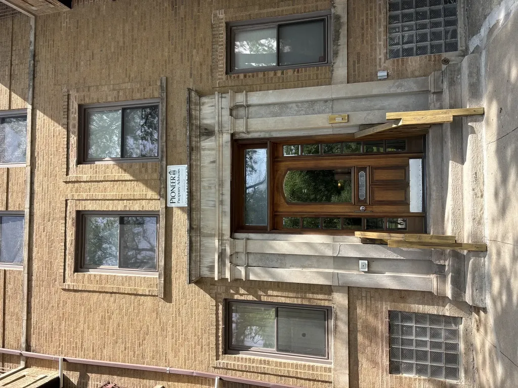 706 East 51st Street Chicago IL 60615