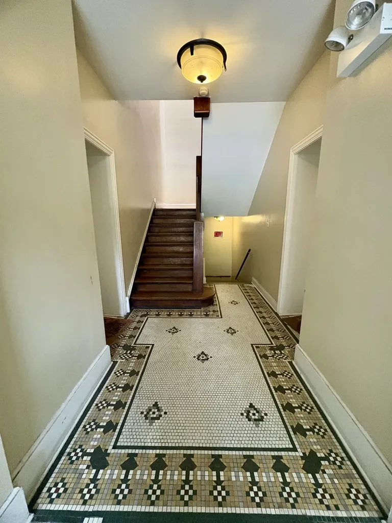 706 East 51st Street Chicago IL 60615