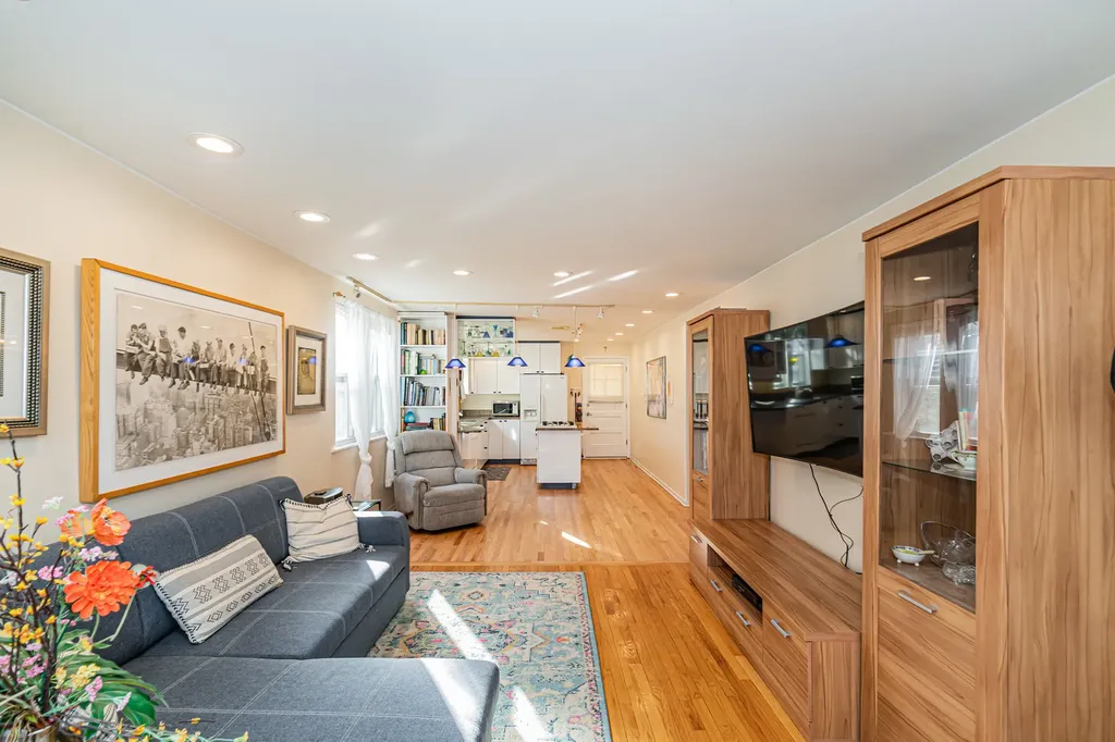 3254 North Nagle Avenue Chicago IL 60634